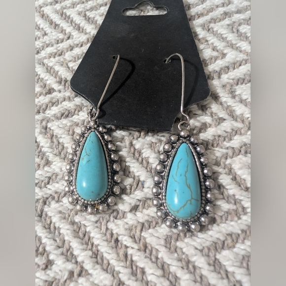 Vintage Turquoise and Silver Drop Earrings - Picture 2 of 5